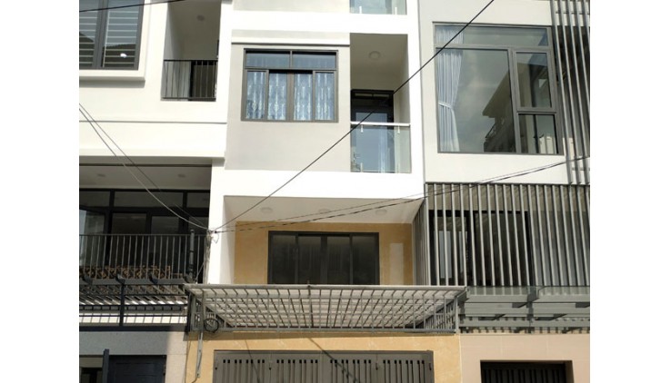 Chỉ còn 1 phòng cho nữ thuê tại quận Bình Thạnh, 25m2 mới đẹp, ban công, cửa sổ, hẻm 7m. Giá rẻ nhất